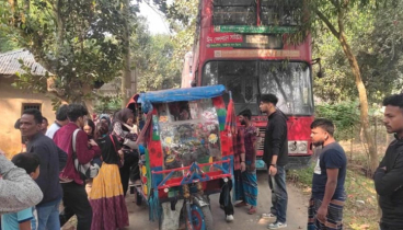 পিকনিকের বাসে বিদ্যুৎস্পৃষ্ট হয়ে ৩ শিক্ষার্থীর মৃত্যু