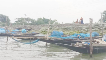 বেড়িবাঁধ নিয়ে দুশ্চিন্তায় সাতক্ষীরা উপকূলের মানুষ